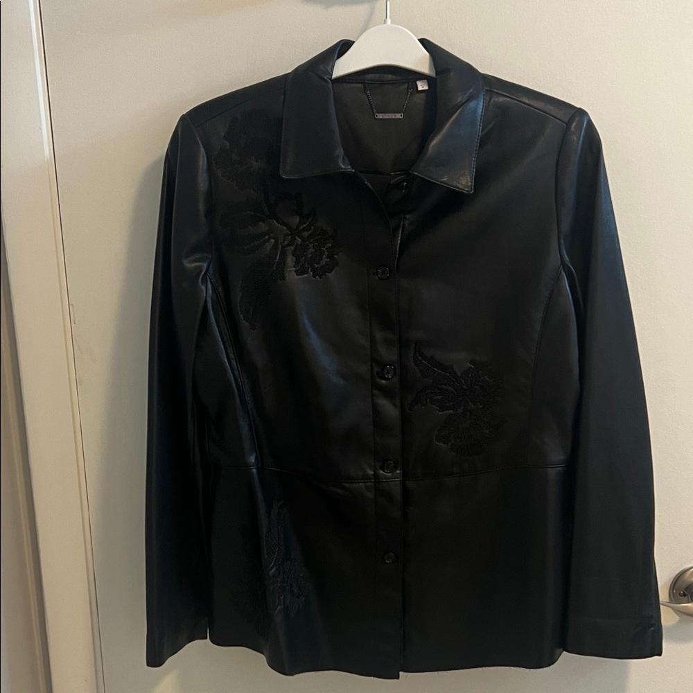 Chico's Black Faux Leather Design Blazer Jacket Sz 1 Medium 8/10 New